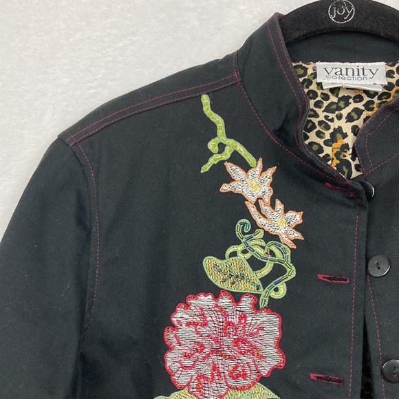 Vanity Collections Women’s Floral Embroidered Beaded Jacket sz Medium - Picture 3 of 14